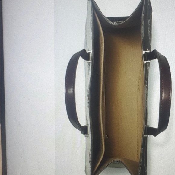 Tory Burch T Monogram Contrast Leather Tote - Picture 13 of 17